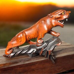 Vintage Solid Wood Roaring Panther on Ledge (VGVC)